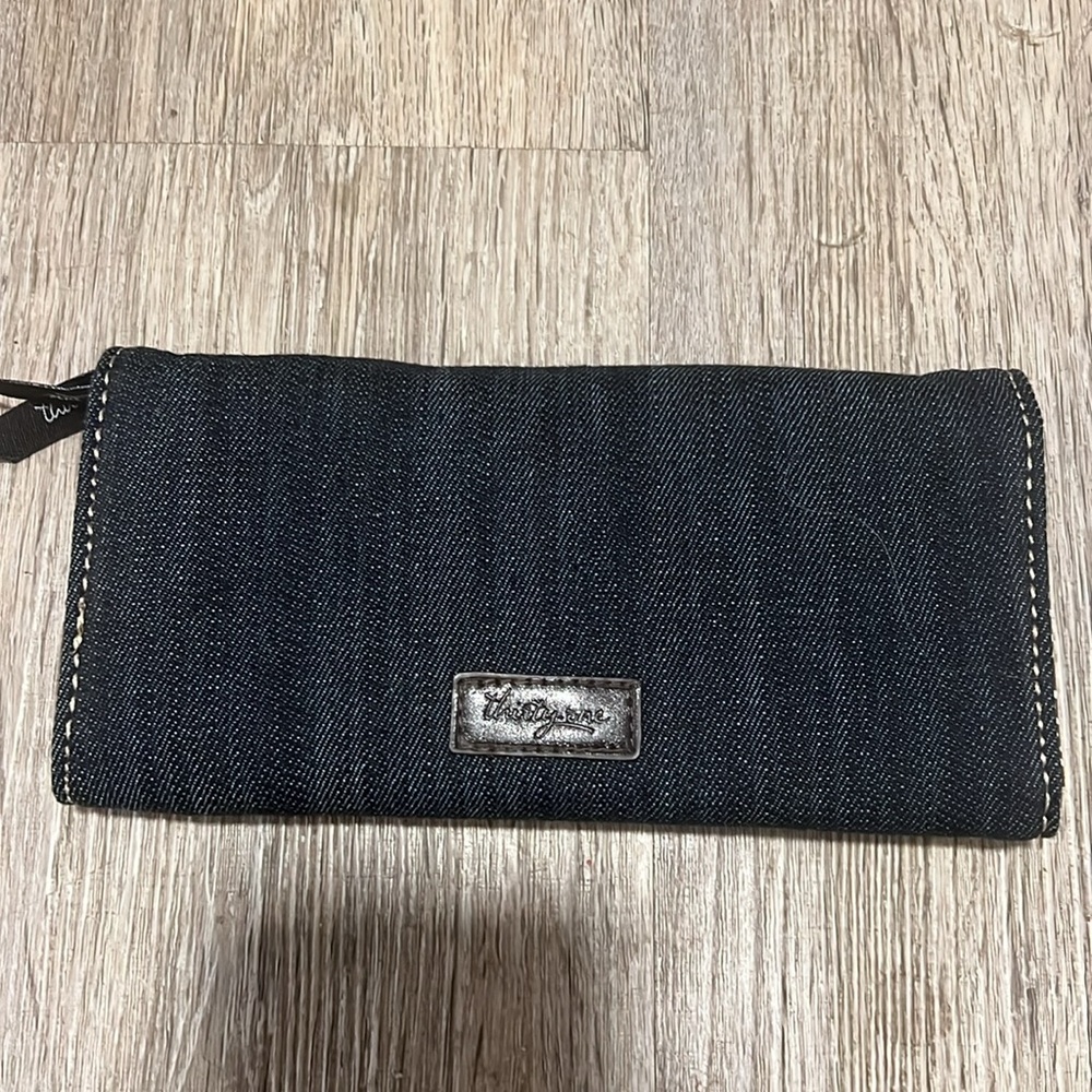 Thirty One Denim Polka Dot Wallet - Picture 3 of 10